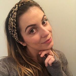 Meet your Posher, Julia